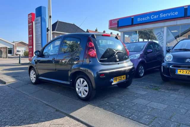 Peugeot 107 (2012) thumbnail 3