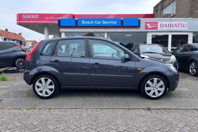 Ford Fiesta (2006) thumbnail 6