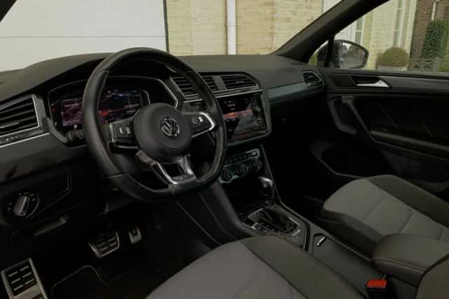 Volkswagen Tiguan (2019) thumbnail 2