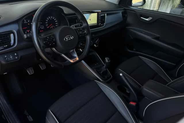 Kia Rio (2020) thumbnail 4