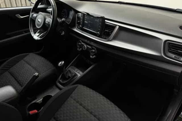 Kia Rio (2017) thumbnail 6