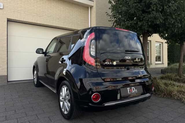 Kia Soul (2017) thumbnail 4