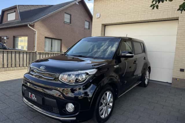 Kia Soul (2017) thumbnail 6
