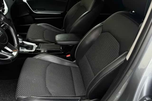 Kia XCeed (2022) thumbnail 2