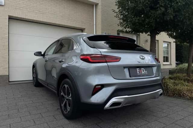 Kia XCeed (2022) thumbnail 3