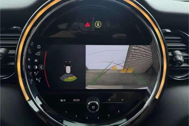 MINI Cooper (2021) thumbnail 6