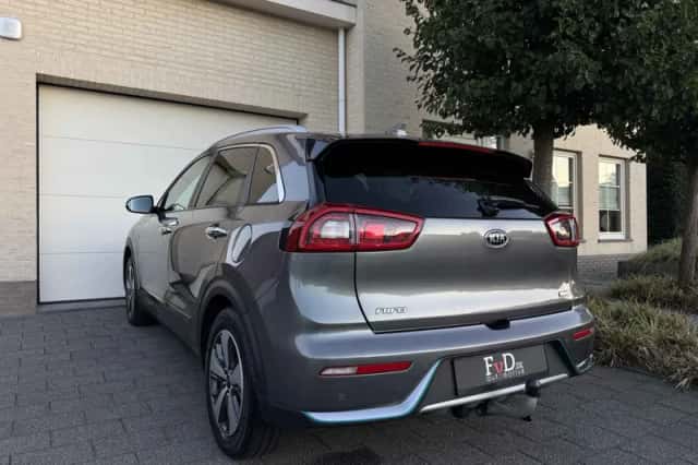Kia Niro (2018) thumbnail 3