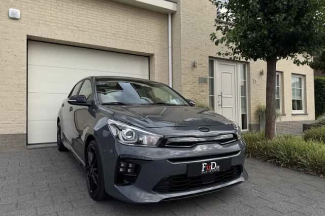 Kia Rio (2022) thumbnail 1