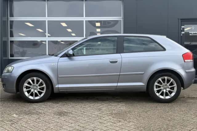 Audi A3 (2008) thumbnail 5