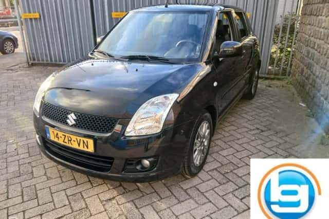 Suzuki Swift (2008) thumbnail 2