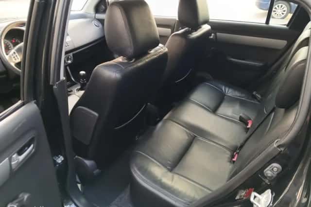 Suzuki Swift (2008) thumbnail 6
