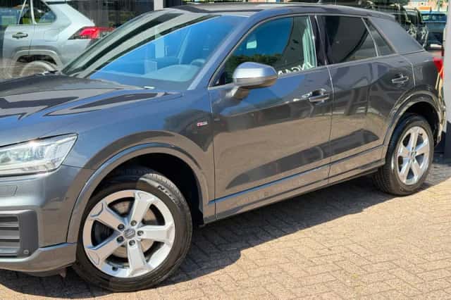 Audi Q2 (2017) thumbnail 6