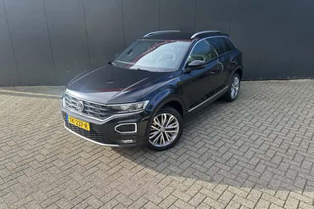 Volkswagen T-Roc (2018) thumbnail 4