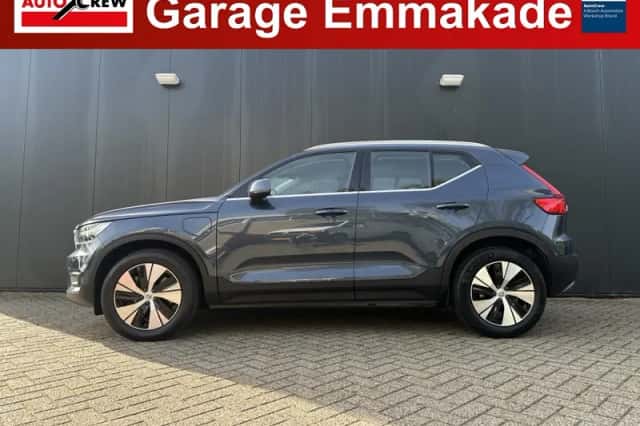 Volvo XC40 (2021) thumbnail 2