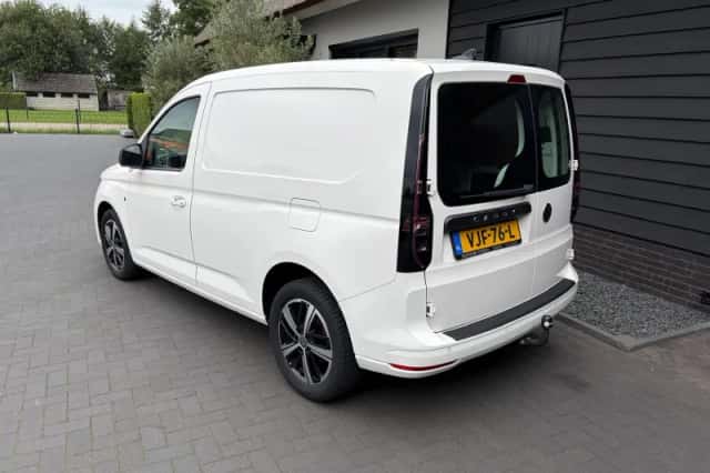 Volkswagen Caddy (2021) thumbnail 4