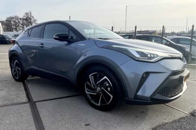 Toyota C-HR (2020) thumbnail 3