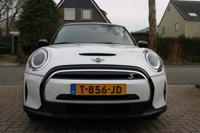 MINI Mini Electric (2023) thumbnail 6