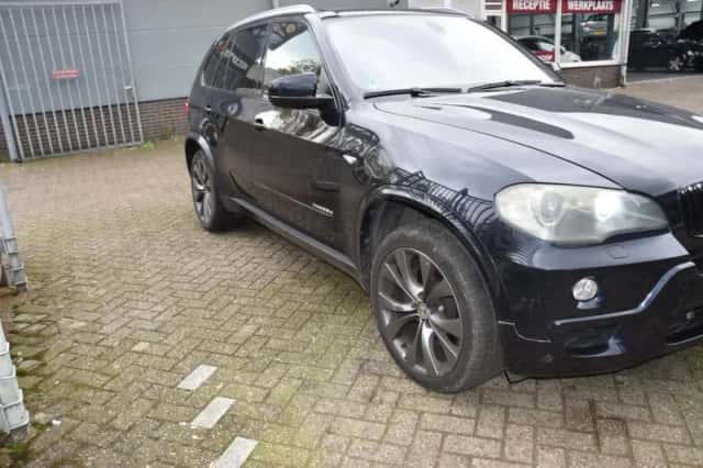 BMW X REIHE (2008) thumbnail 4