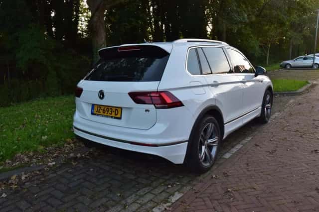 Volkswagen Tiguan (2016) thumbnail 5