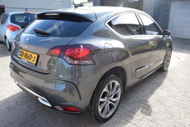 Citroën DS4 (2012) thumbnail 2