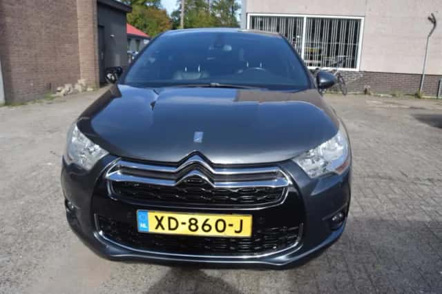 Citroën DS4 (2012) thumbnail 6