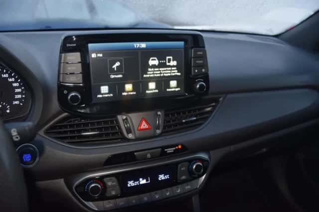 Hyundai i30 (2019) thumbnail 4