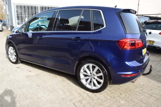 Volkswagen Golf Sportsvan (2017) thumbnail 4