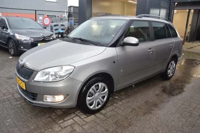 Škoda Fabia (2014) thumbnail 1