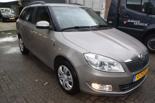 Škoda Fabia (2014) thumbnail 3