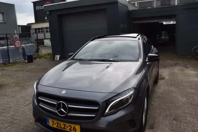 Mercedes-Benz GLA-Klasse (2015) thumbnail 2