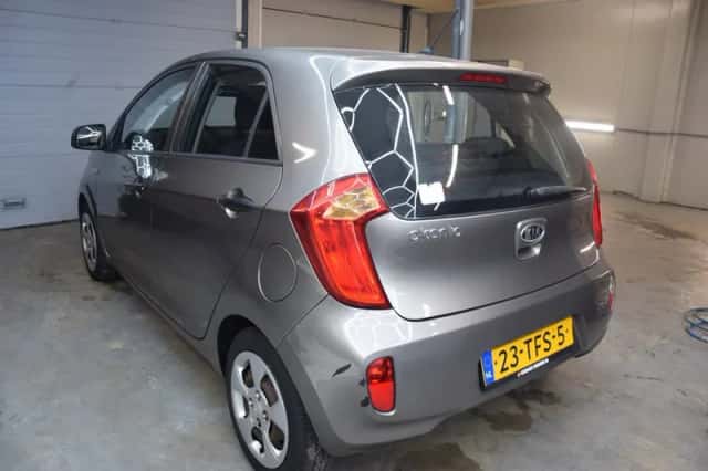 Kia Picanto (2012) thumbnail 3