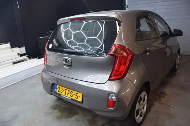 Kia Picanto (2012) thumbnail 5