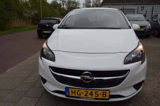 Opel Corsa (2015) thumbnail 2