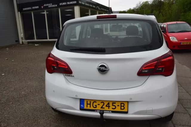 Opel Corsa (2015) thumbnail 5