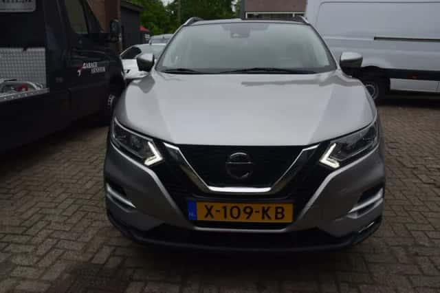 Nissan Qashqai (2018) thumbnail 2