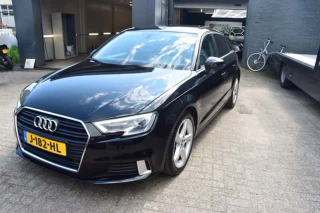 Audi A3 (2016) thumbnail 1