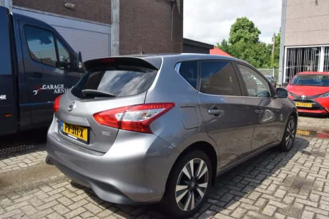 Nissan Pulsar (2017) thumbnail 4