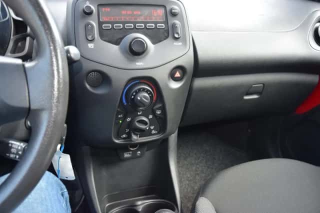 Toyota Aygo (2017) thumbnail 4