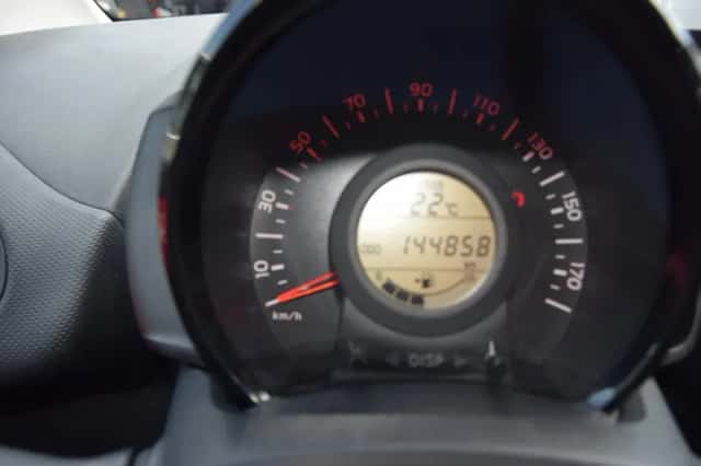 Toyota Aygo (2017) thumbnail 6