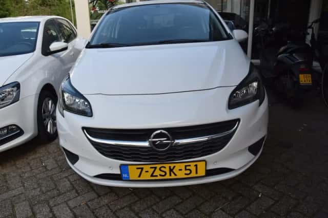 Opel Corsa (2015) thumbnail 3