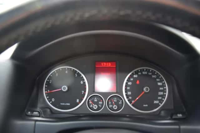 Volkswagen Tiguan (2009) thumbnail 6