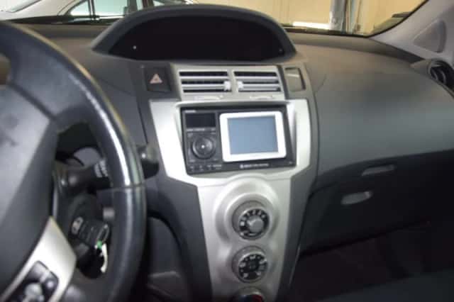 Toyota Yaris (2008) thumbnail 4
