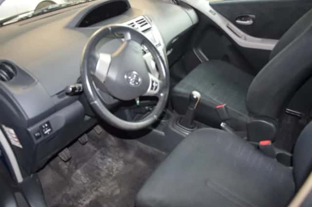 Toyota Yaris (2008) thumbnail 5