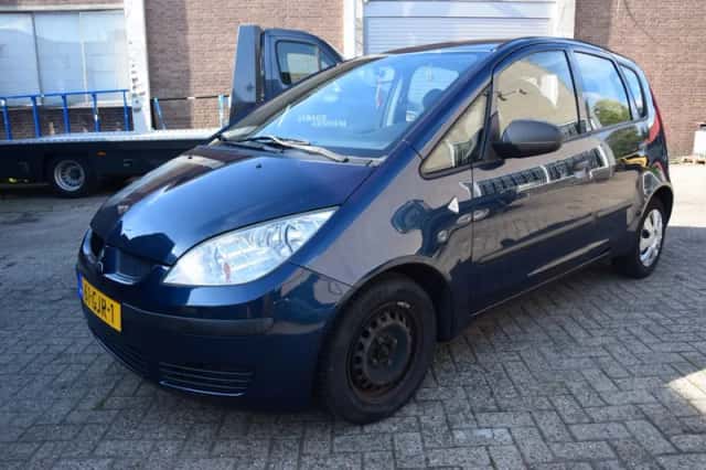 Mitsubishi Colt (2008) thumbnail 1