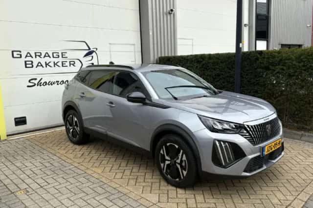 Peugeot 2008 (2024) thumbnail 4