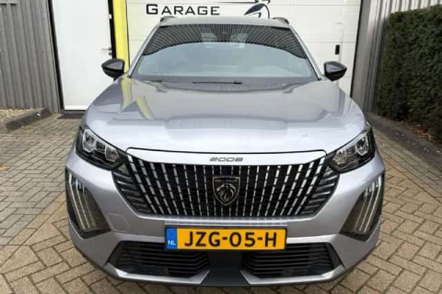 Peugeot 2008 (2024) thumbnail 5