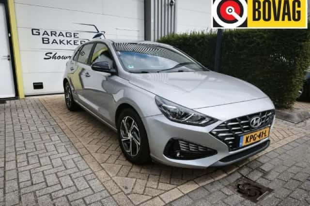 Hyundai i30 (2022) thumbnail 1