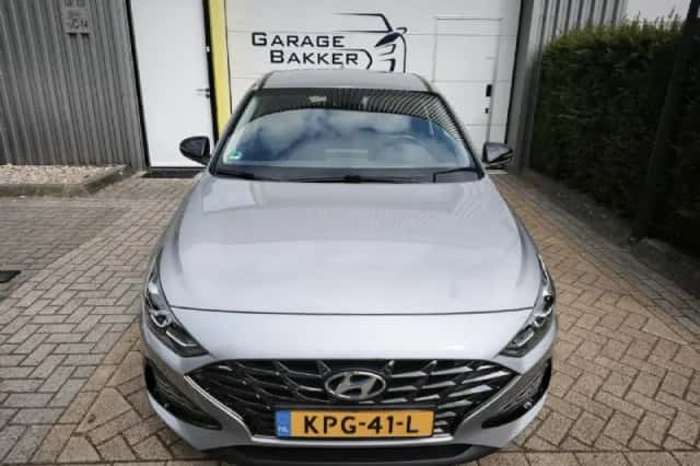 Hyundai i30 (2022) thumbnail 4