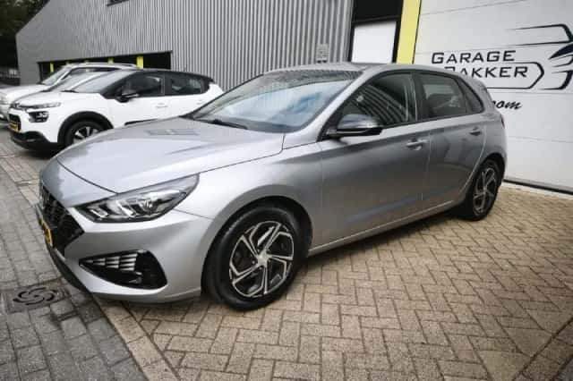Hyundai i30 (2022) thumbnail 6