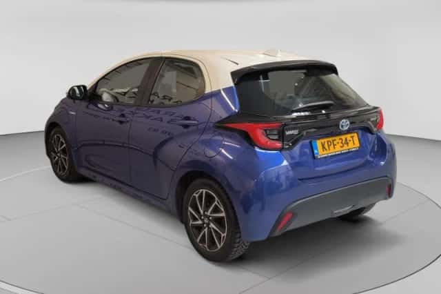 Toyota Yaris (2022) thumbnail 5